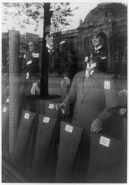 Mannequins with artificial happiness